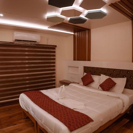 Victoria Houseboats Hotel Alappuzha Eksteriør billede