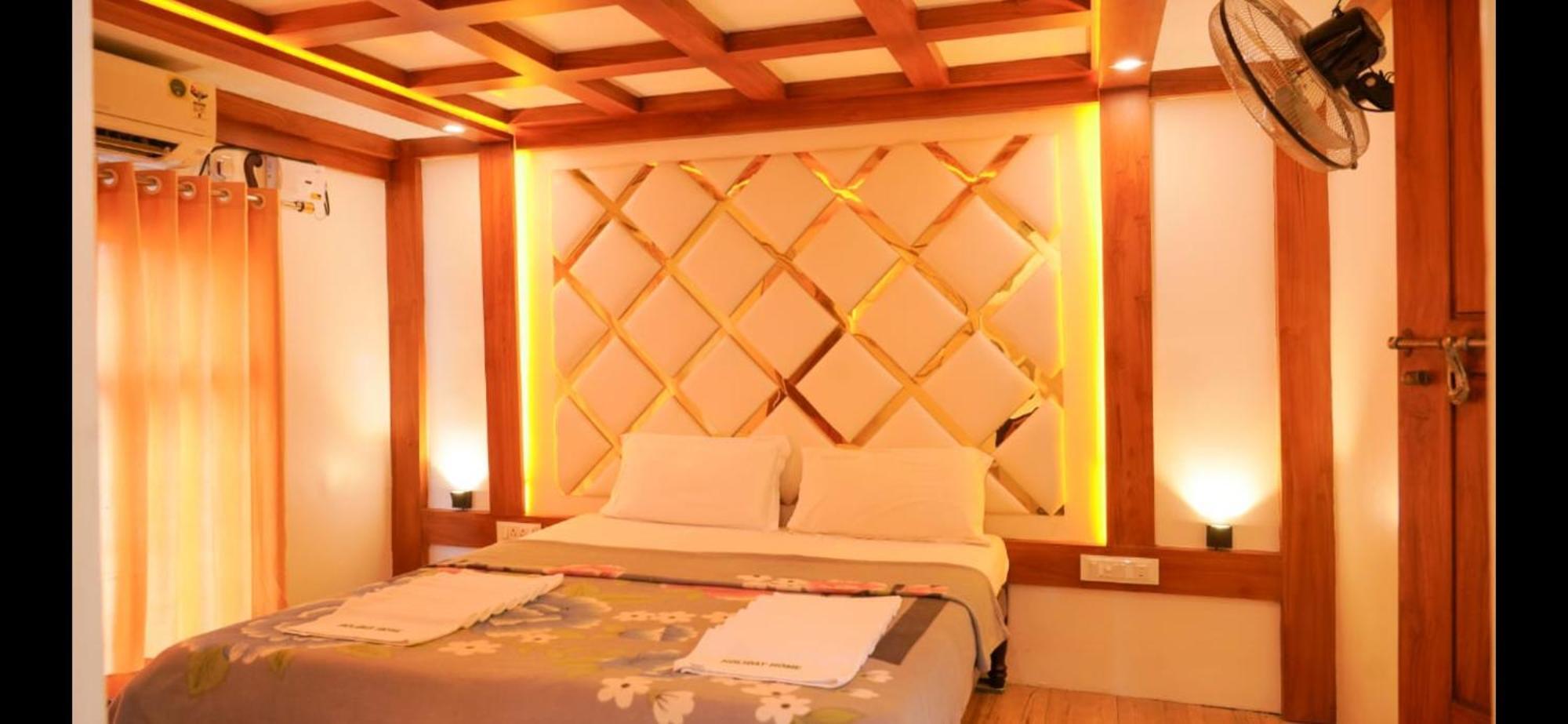 Victoria Houseboats Hotel Alappuzha Eksteriør billede
