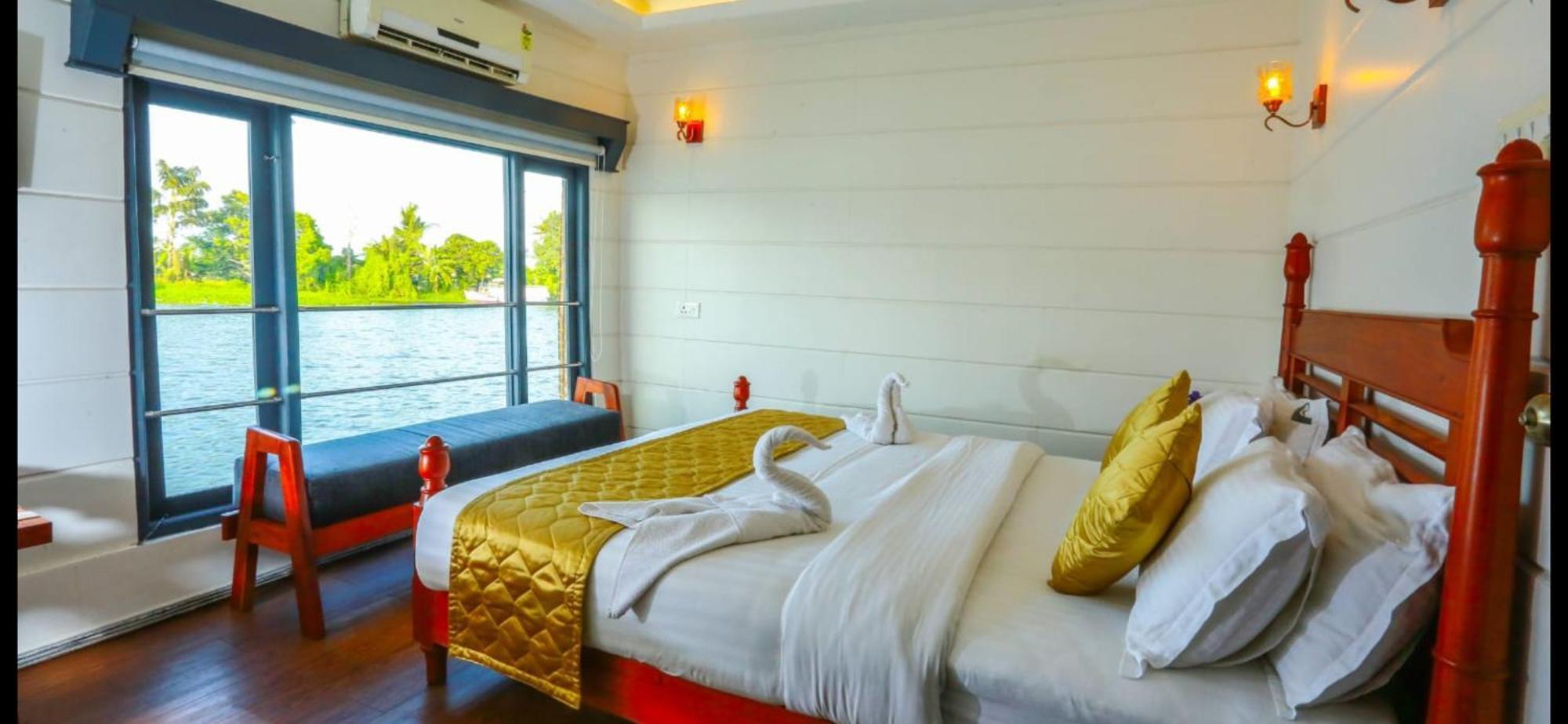 Victoria Houseboats Hotel Alappuzha Eksteriør billede
