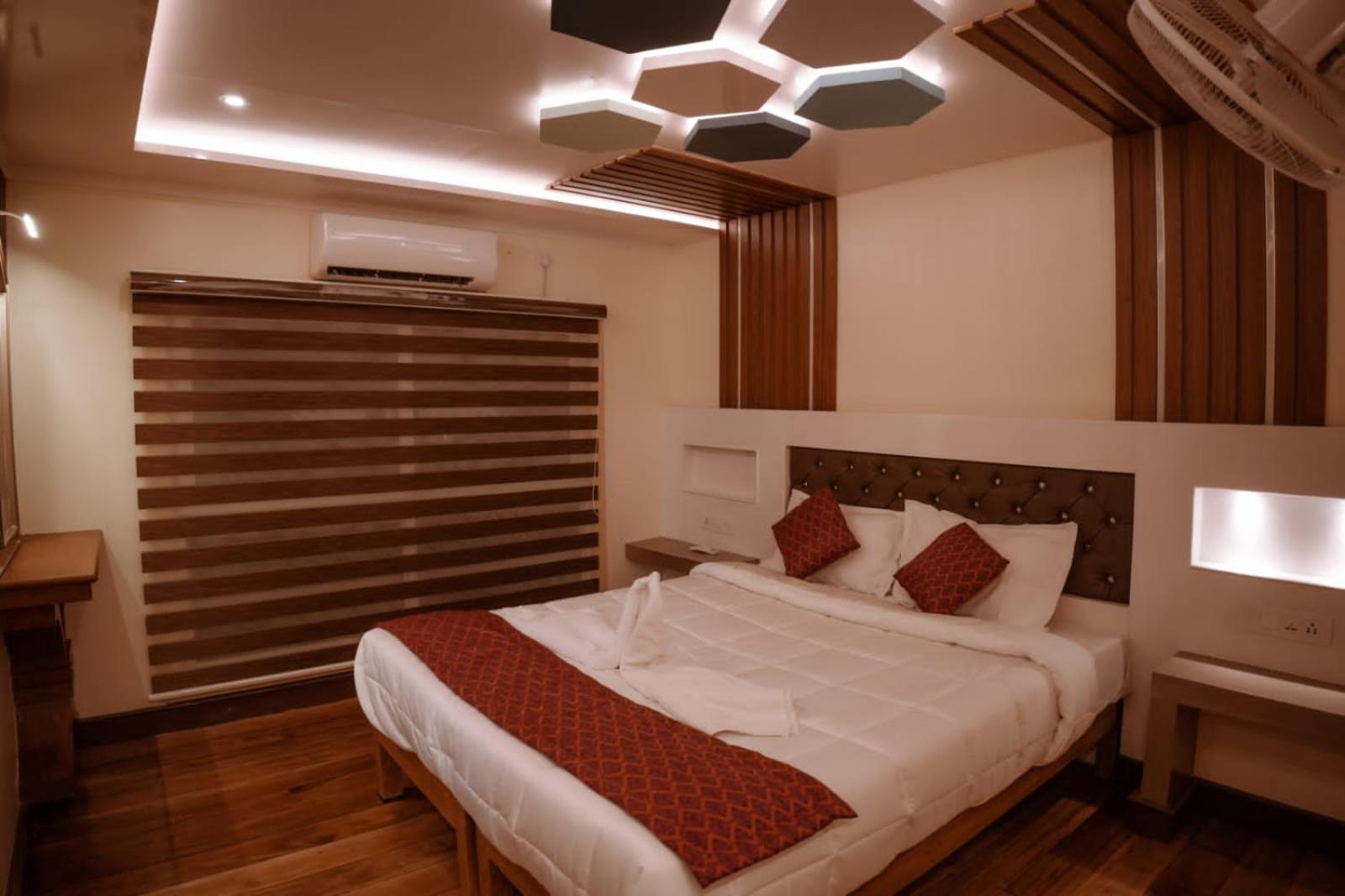 Victoria Houseboats Hotel Alappuzha Eksteriør billede